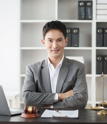 LS Trần Đình Hoàng